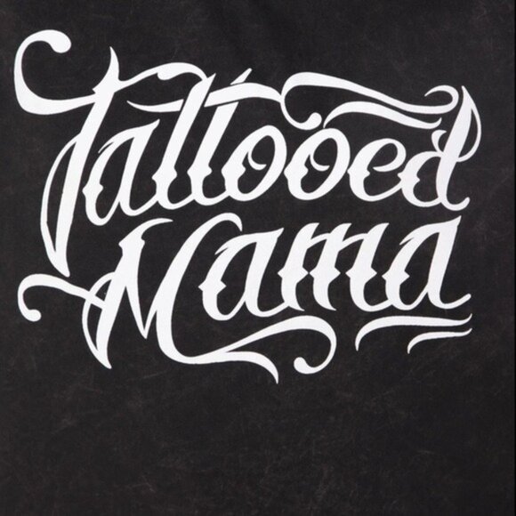 Fashion Nova ✦ Tattooed Mama Oversized Tee ✦ Black Wash White Script Graphic - Picture 3 of 9